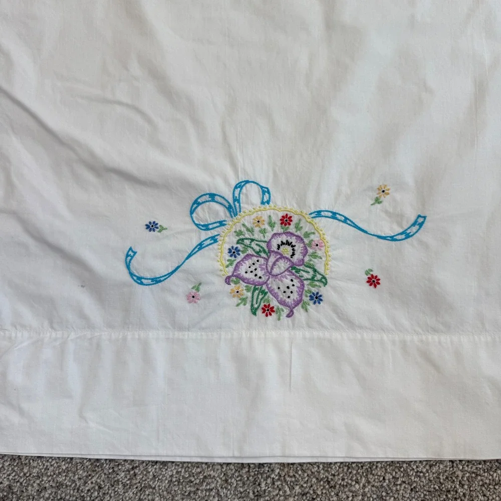 Vintage Hand Embroidered Floral Ribbon Cotton Pillowcase Pair White Cottagecore
